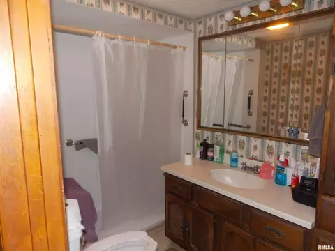 110 W Hardin St, Centralia, IL 62801 photo 11