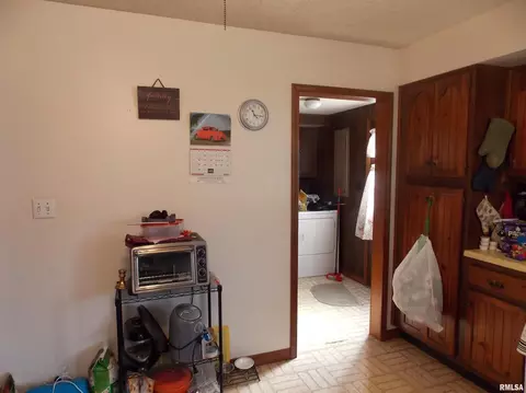 110 W Hardin St, Centralia, IL 62801 photo 9