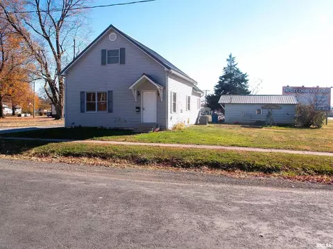 110 W Hardin St, Centralia, IL 62801
