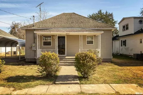 207 S Mannering St, Royalton, IL 62983
