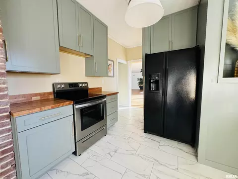 435 Leafland Ave, Centralia, IL 62801 photo 10