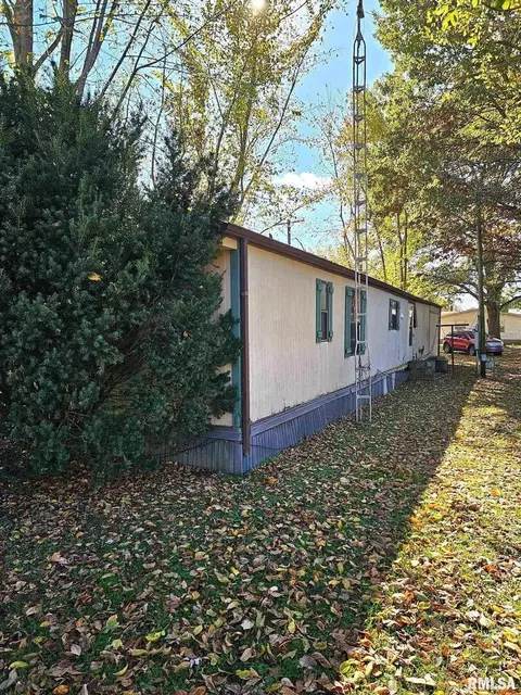 502 W Ray St, Christopher, IL 62822