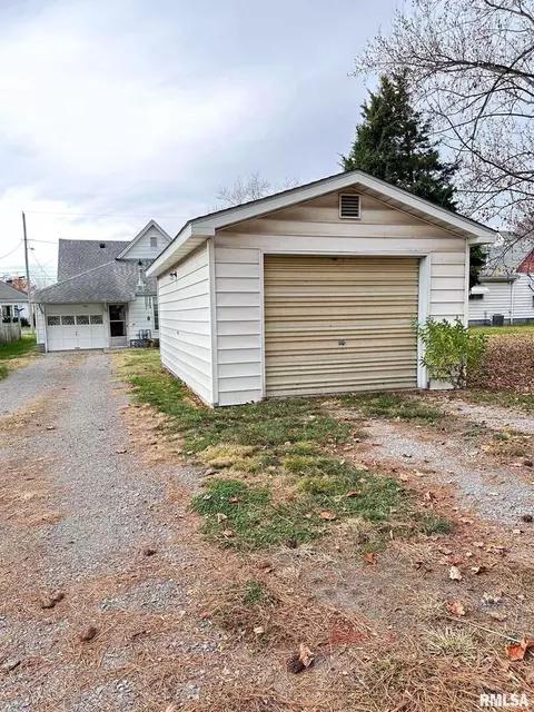 809 N Granite St, Marion, IL 62959 photo 3
