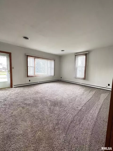 809 N Granite St, Marion, IL 62959 photo 5