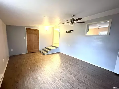 1308 E 3rd St, Centralia, IL 62801 photo 7