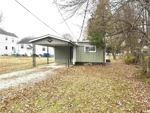 1308 E 3rd St, Centralia, IL 62801 photo 9