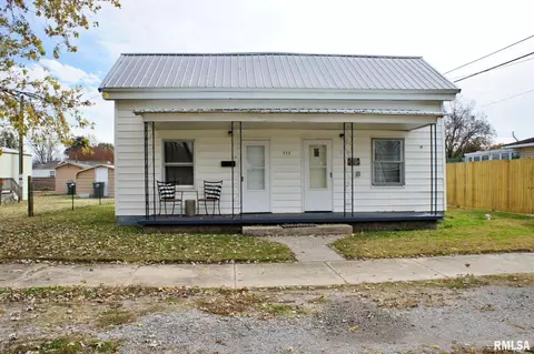 712 712 12 Catherine St, Metropolis, IL 62960