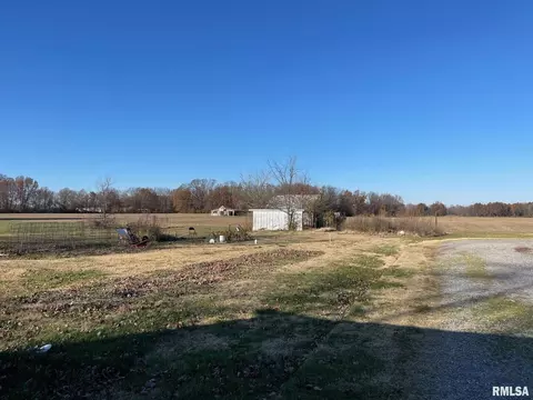 13805 Ewing Rd, Whittington, IL 62897 photo 2