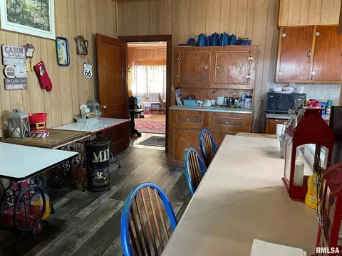 13805 Ewing Rd, Whittington, IL 62897 photo 10