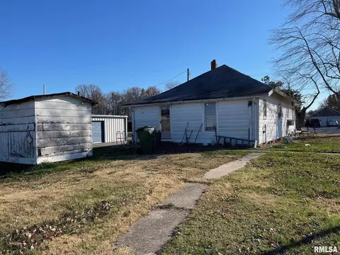 13805 Ewing Rd, Whittington, IL 62897 photo 3