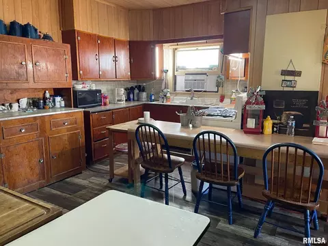 13805 Ewing Rd, Whittington, IL 62897 photo 9