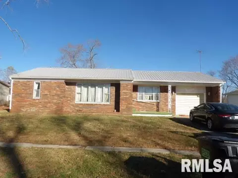 109 Deborann Dr, Carrier Mills, IL 62917