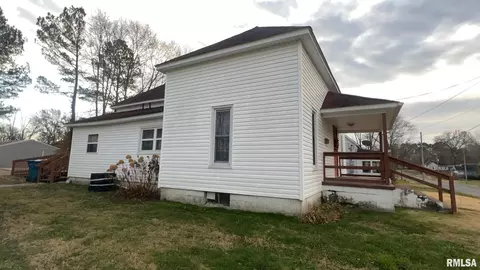 606 S State St, Christopher, IL 62822 photo 4