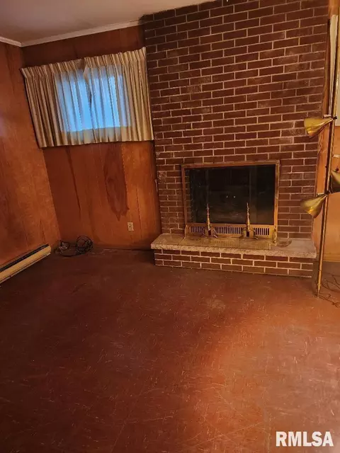 200 E Van Buren St, Herrin, IL 62948 photo 7