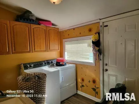 409 E 9th St, Johnston City, IL 62951 photo 10