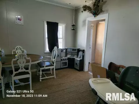 409 E 9th St, Johnston City, IL 62951 photo 7