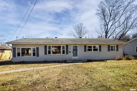 1211 S Duncan St, Marion, IL 62959