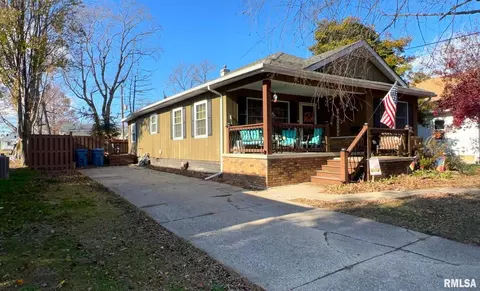 603 Hickman St, Benton, IL 62812