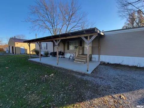 323 S Sycamore St, Flora, IL 62839 photo 44