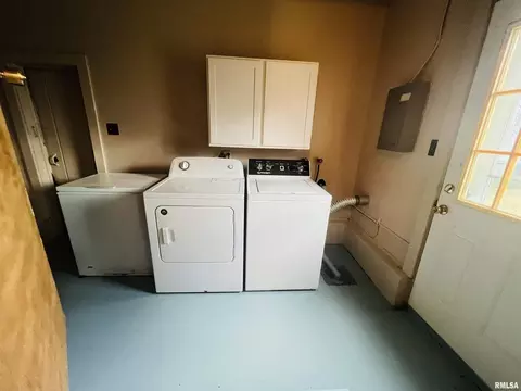 607 E 7th St, Centralia, IL 62801 photo 9