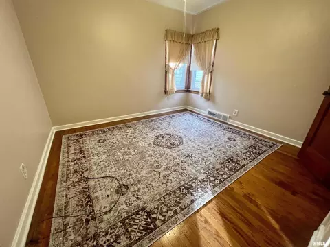 607 E 7th St, Centralia, IL 62801 photo 6