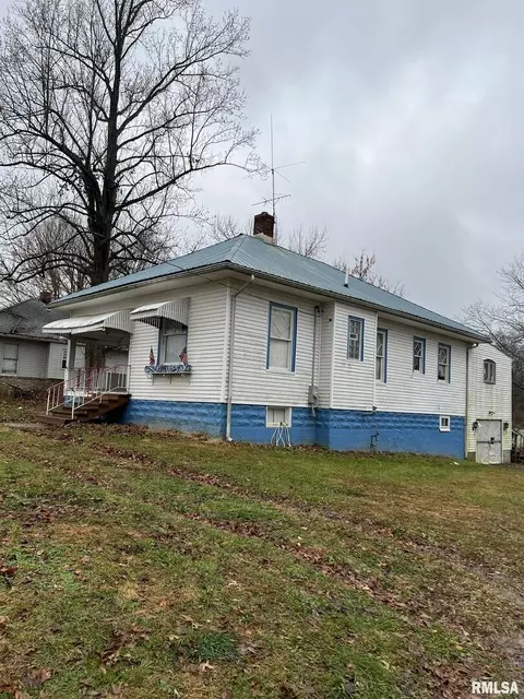 403 N Line St, Creal Springs, IL 62922