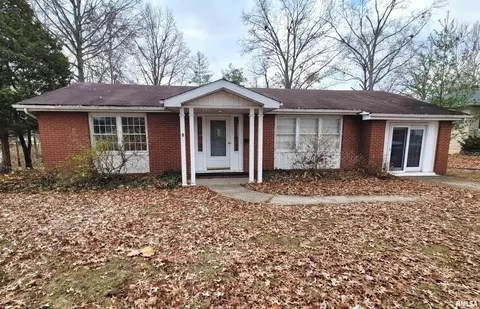 615 W Boone St, Salem, IL 62881