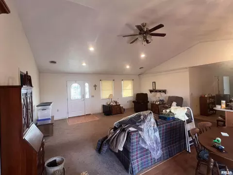 16888 Heatherbrook Ln, Marion, IL 62959 photo 3