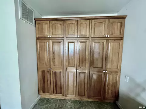 2044 Greenview Ave, Metropolis, IL 62960 photo 13