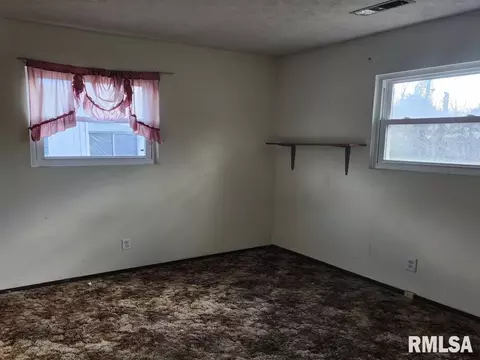 703 Brickyard Rd, Mount Vernon, IL 62864 photo 7