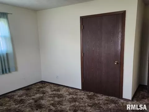 703 Brickyard Rd, Mount Vernon, IL 62864 photo 10