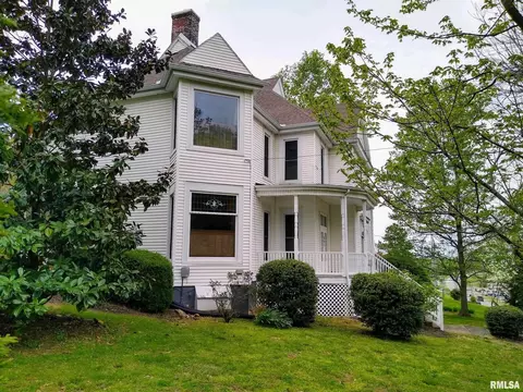 801 W Vine St, Vienna, IL 62995