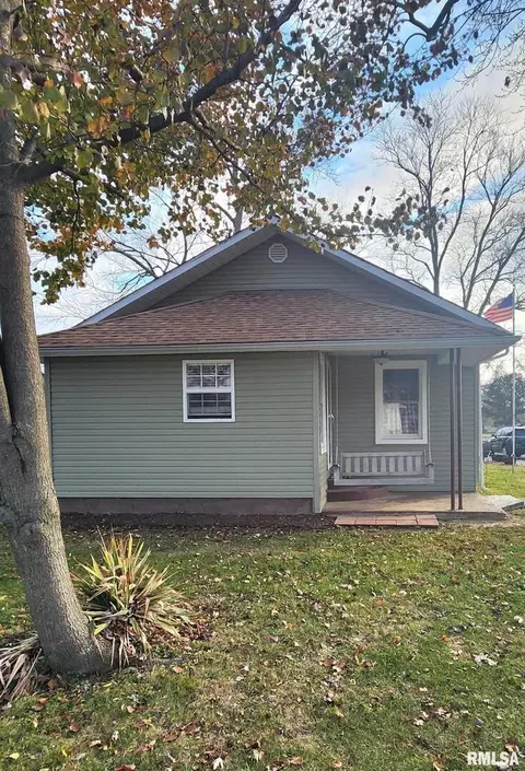 1102 Grayson St, Benton, IL 62812 photo 5
