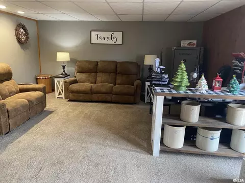 1102 Grayson St, Benton, IL 62812 photo 12