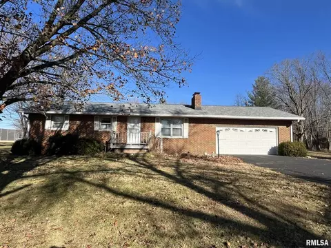 2020 W Main St, Salem, IL 62881
