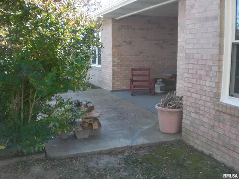 604 Lake Harbor Dr, Marion, IL 62959 photo 14