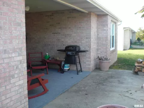 604 Lake Harbor Dr, Marion, IL 62959 photo 16