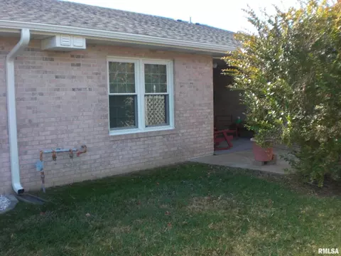 604 Lake Harbor Dr, Marion, IL 62959 photo 17