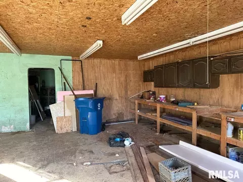 1007 E Ruth St, Benton, IL 62812 photo 12