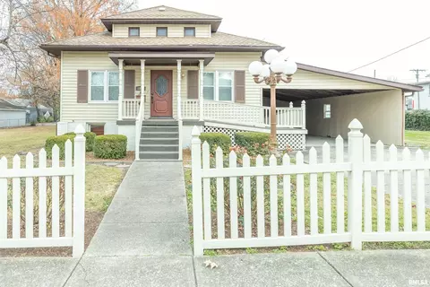 1012 S Granger St, Harrisburg, IL 62946
