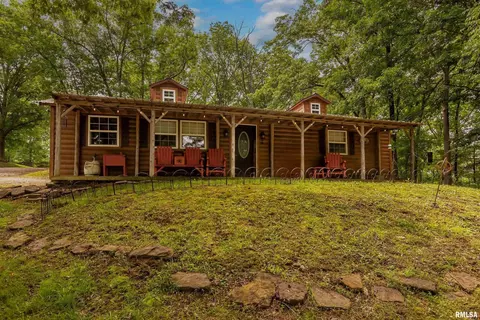 50 Gwen Dr, Goreville, IL 62939