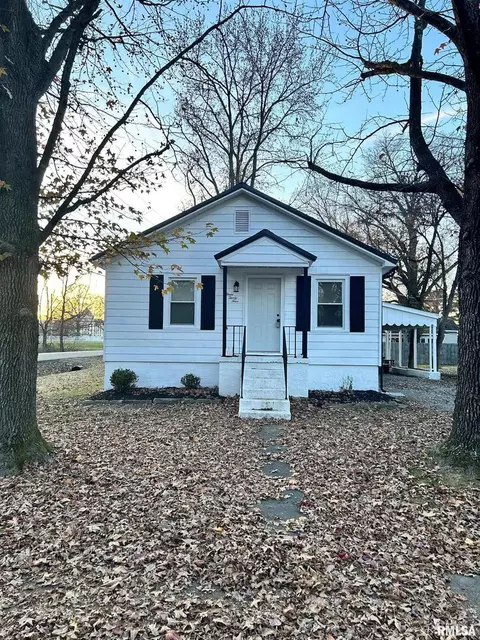 334 3rd St, Marion, IL 62959