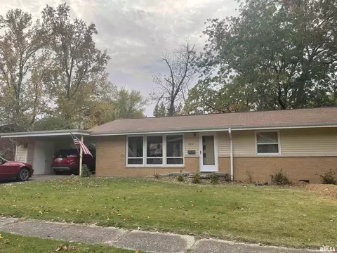 602 S Taylor Dr, Carbondale, IL 62901