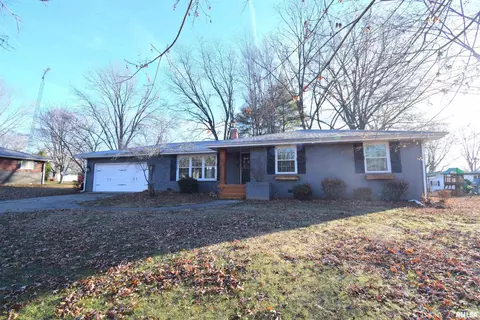 504 Cessna Ln, Mount Vernon, IL 62864