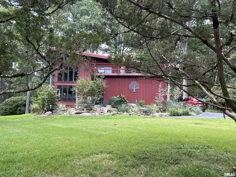 71 Lilac Ln, Carbondale, IL 62903