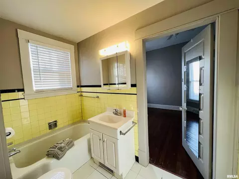 2109 Saline Ave, Eldorado, IL 62930 photo 16