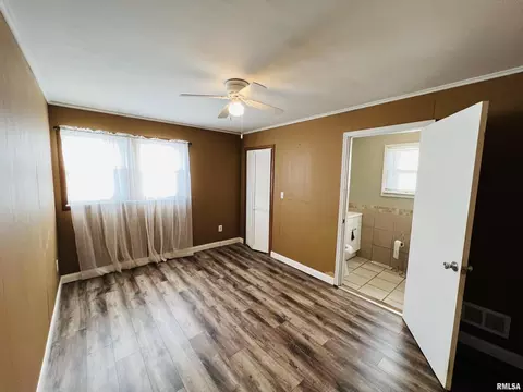 2109 Saline Ave, Eldorado, IL 62930 photo 17