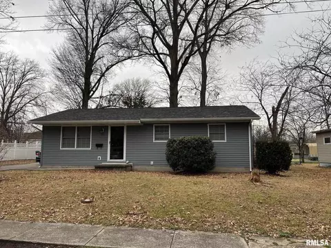 410 S Aikman St, Marion, IL 62959