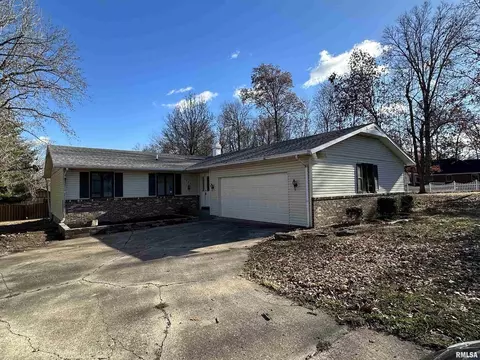 1620 Midway, Herrin, IL 62948