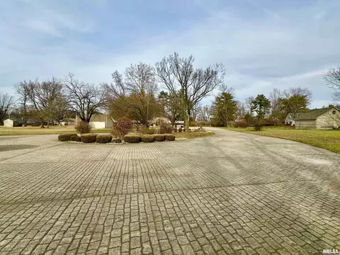8 Orchard Dr, Centralia, IL 62801 photo 32